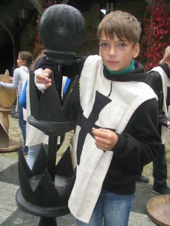 Сюда Вы можете добавить описаниеКак 4С в рыцари посвящали